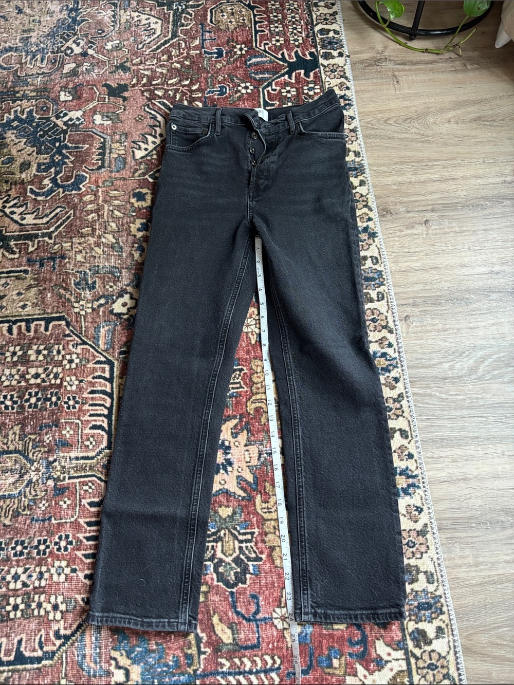 Agolde Straight Leg Jeans in Black EUC
